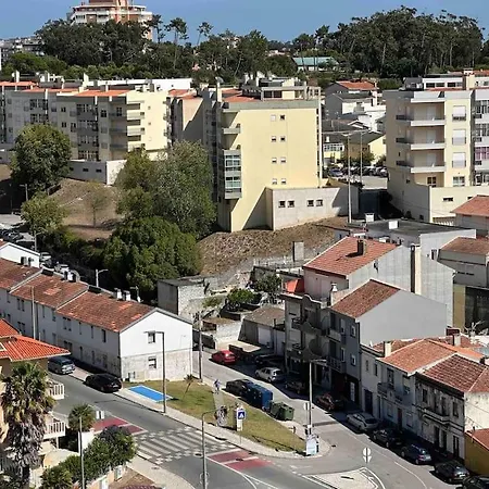 Apartamento Cozy Two Bedroom Apartment, 2 Minutes From The *