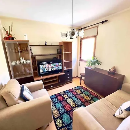Apartment Cozy Two Bedroom Apartment, 2 Minutes From The *