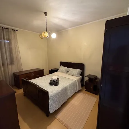 Cozy Two Bedroom Apartment, 2 Minutes From The Apartment Figueira da Foz