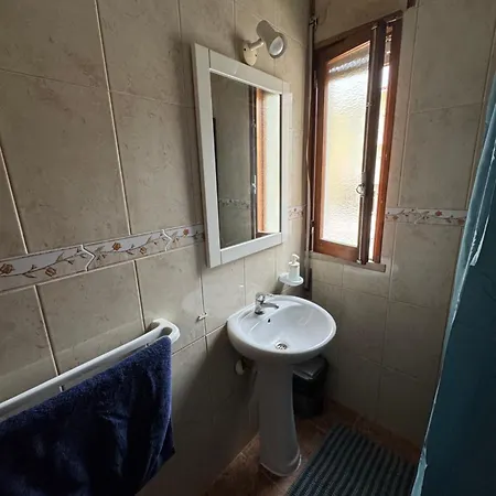 Cozy Two Bedroom Apartment, 2 Minutes From The *