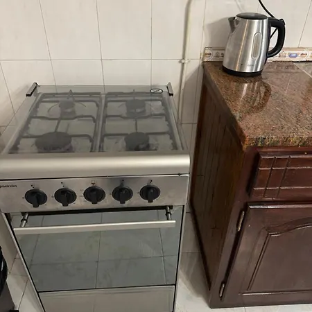 Cozy Two Bedroom Apartment, 2 Minutes From The