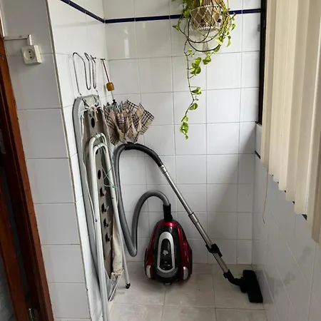 Cozy Two Bedroom Apartment, 2 Minutes From The * Figueira da Foz