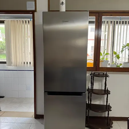 Cozy Two Bedroom Apartment, 2 Minutes From The Apartamento Figueira da Foz