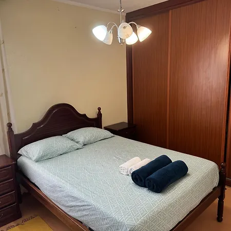 Apartamento Cozy Two Bedroom Apartment, 2 Minutes From The *